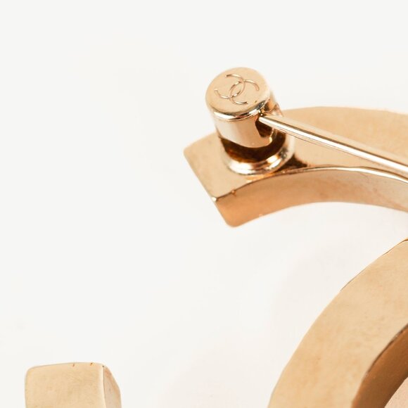 Chanel Gold-Toned Pearl & Crystal Studded CC Brooch - Picture 5 of 6